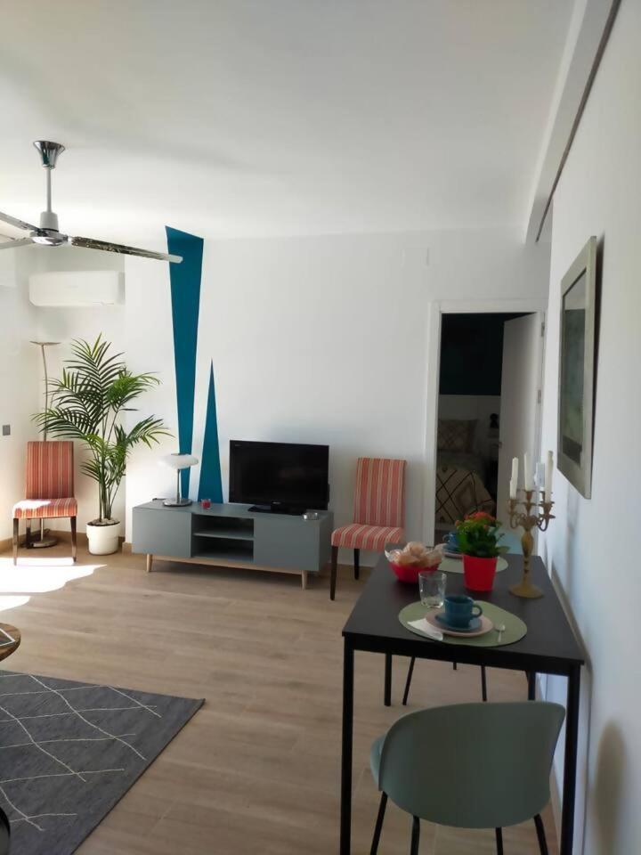 Palm Apartment *